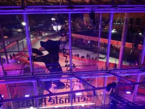 Wo Men Bu Shi Mo Sheng Ren